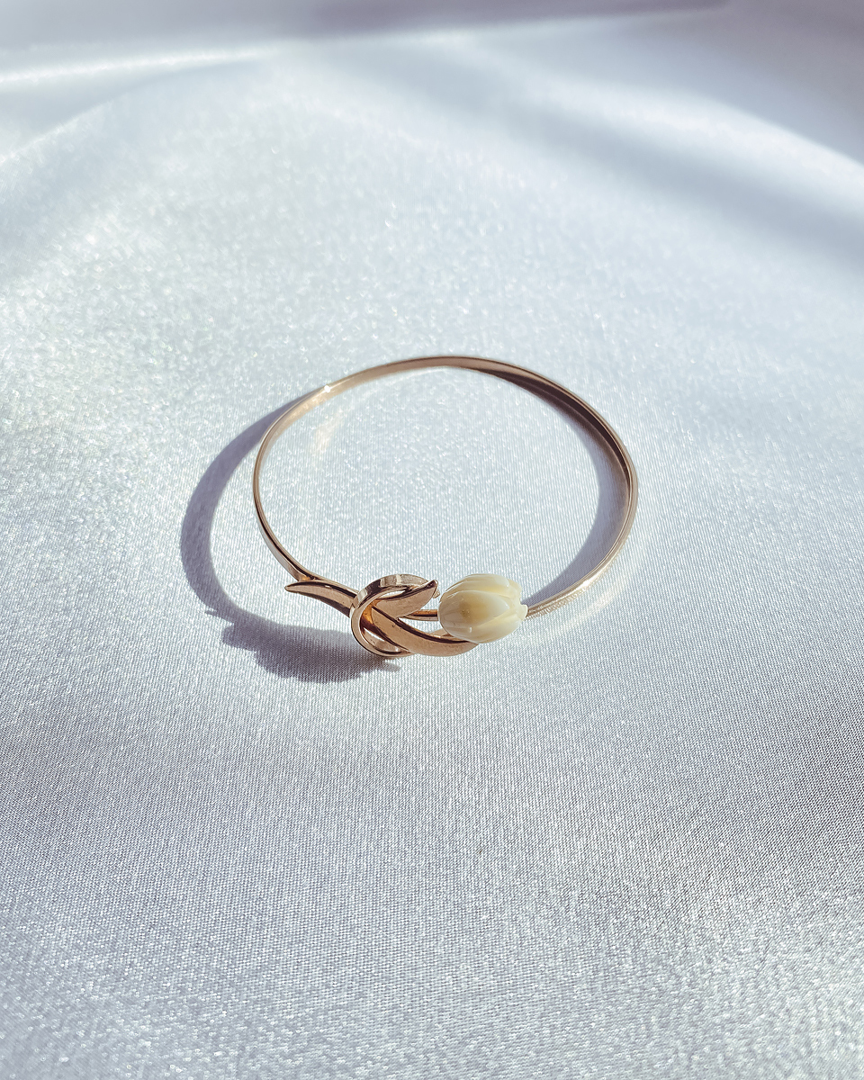 [AVON] 화이트 튤립 브레이슬릿