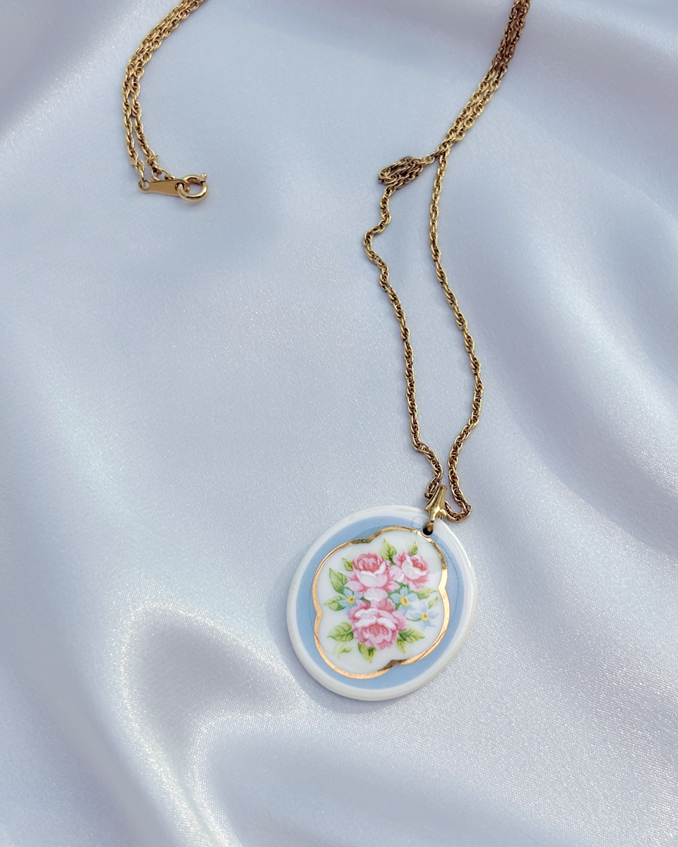 장미와 물망초 포슬린 네크리스